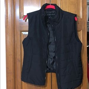 Size Large Black Aeropostale Vest